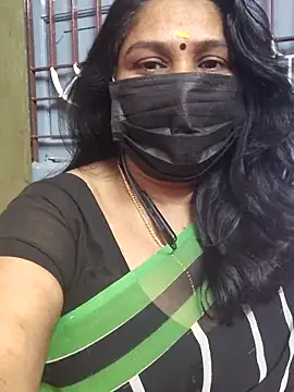 Snapshot of Tamil_Azhaghi25 chatting on 11/26/25, 06:53 Tamil Azhaghi25 online show from 11/26/25, 06:53