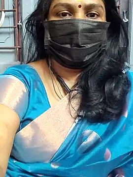 Snapshot of Tamil_Azhaghi25 chatting on 11/28/25, 07:38 Tamil Azhaghi25 online show from 11/28/25, 07:38