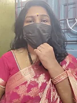 Snapshot of Tamil_Azhaghi25 chatting on 12/02/25, 06:30 Tamil Azhaghi25 online show from 12/02/25, 06:30