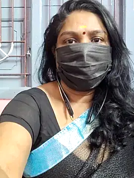 Snapshot of Tamil_Azhaghi25 chatting on 12/02/25, 06:36 Tamil Azhaghi25 online show from 12/02/25, 06:36