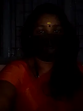 Snapshot of Tamil_Azhaghi25 chatting on 12/03/25, 06:50 Tamil Azhaghi25 online show from 12/03/25, 06:50