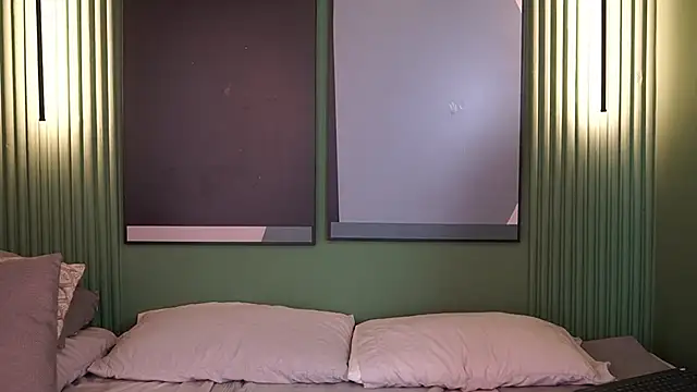 Tayler Kim online show from 10/01/25, 06:36