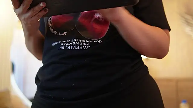 Tayler Kim online show from 10/05/25, 04:05