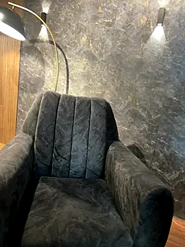 Tayler Kim online show from 10/24/25, 07:10