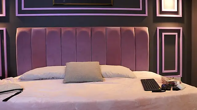 Tayler Kim online show from 01/18/26, 05:39