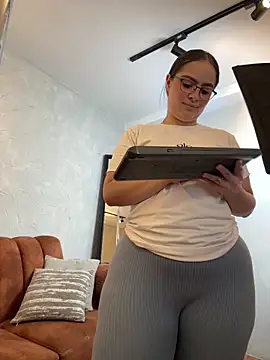 Tayler Kim online show from 02/20/26, 06:41