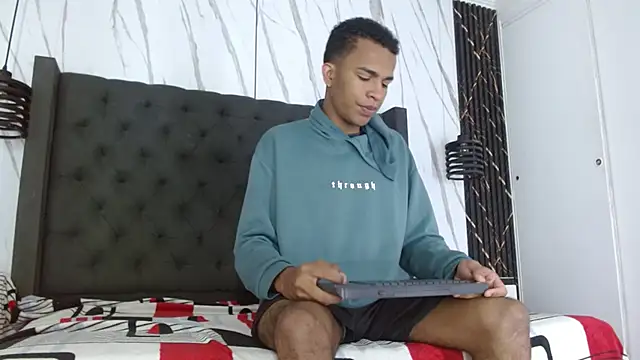 aston xvera online show from 10/10/25, 03:27