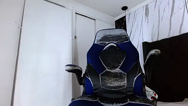 aston xvera online show from 10/15/25, 03:39