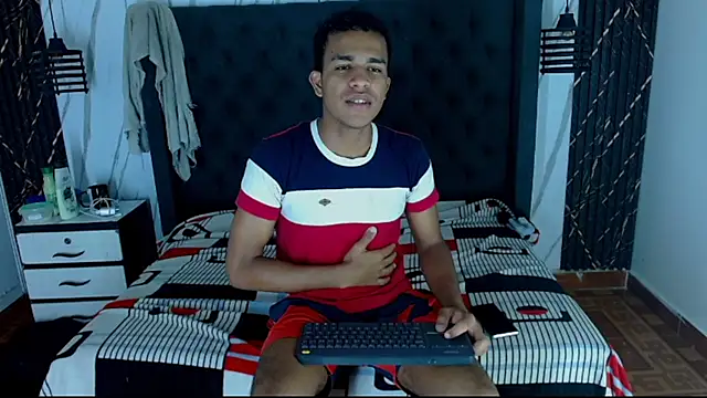 aston xvera online show from 10/26/25, 03:45