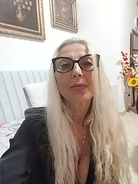  sexyBLONDE46  online show from 05/06/26, 12:41