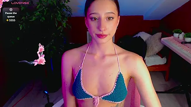 RioEstrella online show from 10/10/25, 02:27