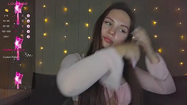 Snapshot of nature_starlight chatting on 11/06/25, 03:02 nature starlight online show from 11/06/25, 03:02