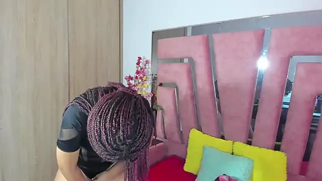 MaraKarly online show from 10/09/25, 07:45