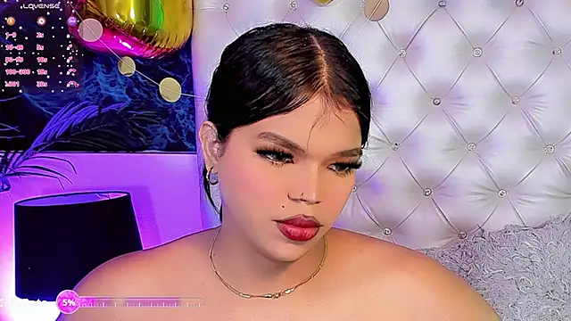 Valeria Swett  online show from 03/19/26, 07:51