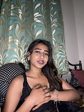 STRIP GLOW online show from 03/07/26, 12:18