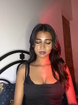 STRIP GLOW online show from 05/17/26, 06:48