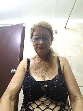 Snapshot of MaryLunne chatting on 09/30/25, 11:54 MaryLunne online show from 09/30/25, 11:54