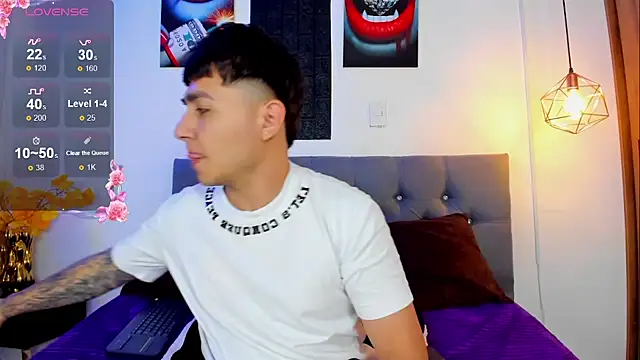 Nicolas James Sc online show from 10/23/25, 01:43