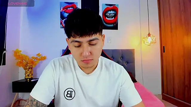 Nicolas James Sc online show from 11/24/25, 02:06