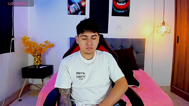 Nicolas James Sc online show from 11/25/25, 02:28