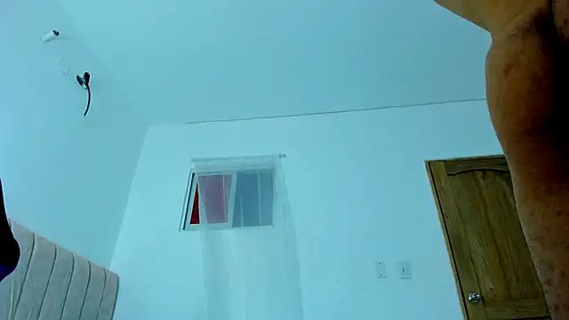 Snapshot of magic_mike_26 chatting on 10/30/25, 11:00 magic mike 26 online show from 10/30/25, 11:00