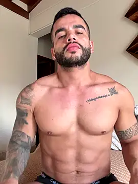 Snapshot of Bruno_De_Lucaa_ chatting on 09/10/25, 04:40 Bruno De Lucaa online show from 09/10/25, 04:40