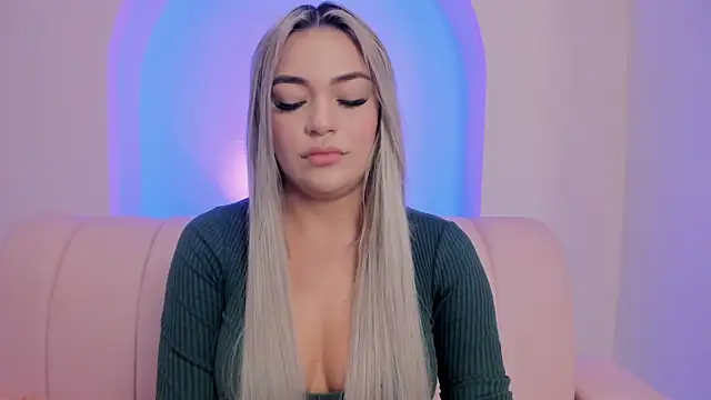 milaowens online show from 02/16/26, 11:06