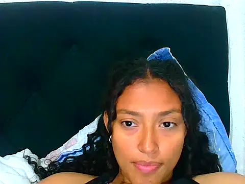 Snapshot of WILD_MULAN chatting on 10/05/25, 05:55 WILD MULAN online show from 10/05/25, 05:55