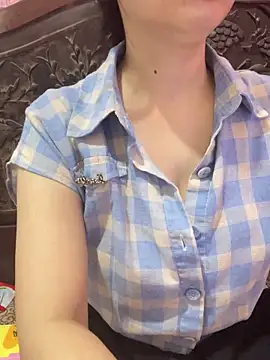 Snapshot of Thu_yaha chatting on 05/20/26, 05:35 Thu yaha online show from 05/20/26, 05:35