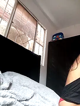 Snapshot of Gatita_flip chatting on 10/28/25, 05:48 Gatita flip online show from 10/28/25, 05:48