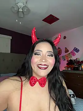 Snapshot of MyHoneyFrida chatting on 10/28/25, 04:38 MyHoneyFrida online show from 10/28/25, 04:38