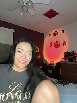 Snapshot of MyHoneyFrida chatting on 11/05/25, 03:28 MyHoneyFrida online show from 11/05/25, 03:28