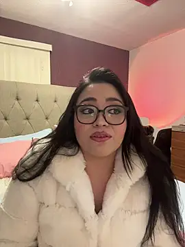 Snapshot of MyHoneyFrida chatting on 11/20/25, 04:23 MyHoneyFrida online show from 11/20/25, 04:23