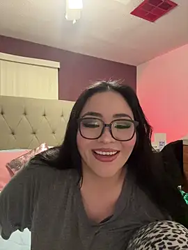 Snapshot of MyHoneyFrida chatting on 11/26/25, 04:02 MyHoneyFrida online show from 11/26/25, 04:02