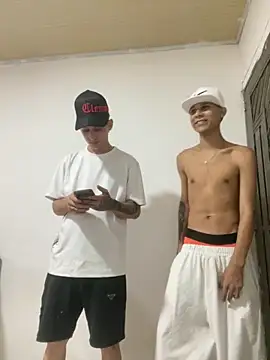 Snapshot of spicyboysvenezuelan chatting on 09/29/25, 05:56 spicyboysvenezuelan online show from 09/29/25, 05:56