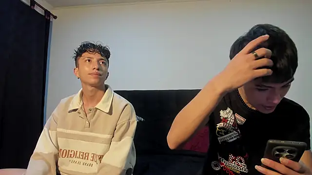 mhatias  online show from 11/13/25, 03:05