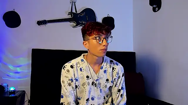 mhatias  online show from 02/17/26, 04:09