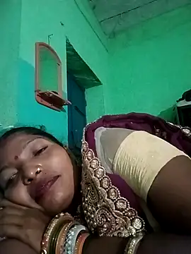 Snapshot of Jivika_Jaiswal chatting on 09/28/25, 10:04 Jivika Jaiswal online show from 09/28/25, 10:04