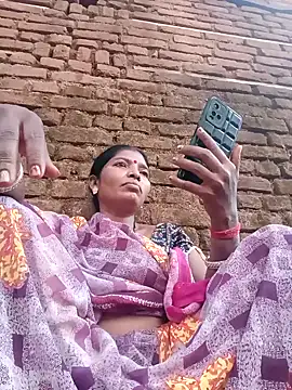 Snapshot of Jivika_Jaiswal chatting on 10/19/25, 12:06 Jivika Jaiswal online show from 10/19/25, 12:06