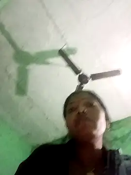 Snapshot of Jivika_Jaiswal chatting on 11/12/25, 12:00 Jivika Jaiswal online show from 11/12/25, 12:00