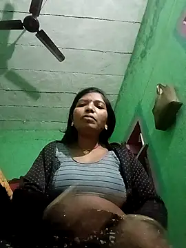 Snapshot of Jivika_Jaiswal chatting on 11/13/25, 12:31 Jivika Jaiswal online show from 11/13/25, 12:31