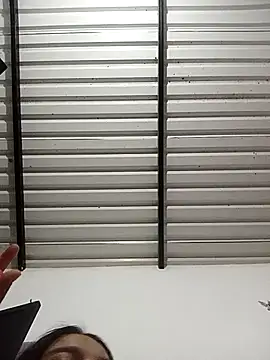 chloe 90 online show from 11/26/25, 12:33