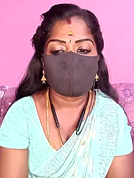Snapshot of tamilammukuttyy chatting on 04/23/26, 12:40 tamilammukuttyy online show from 04/23/26, 12:40