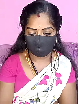 Snapshot of tamilammukuttyy chatting on 05/15/26, 04:36 tamilammukuttyy online show from 05/15/26, 04:36