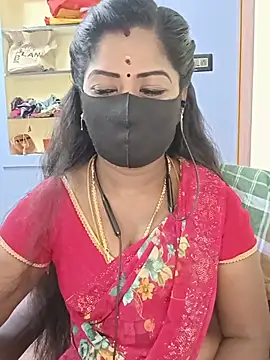 Snapshot of tamilammukuttyy chatting on 07/05/26, 03:13 tamilammukuttyy online show from 07/05/26, 03:13