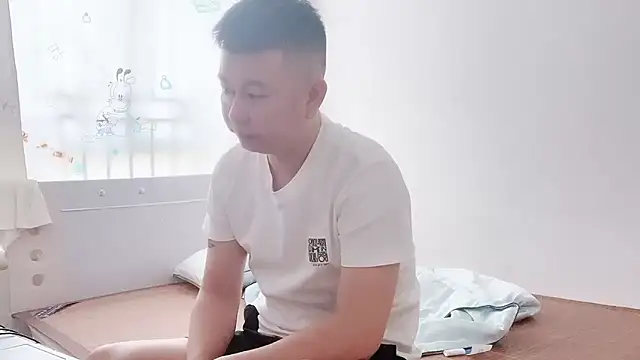 Snapshot of dajiba4718 chatting on 09/17/25, 05:42 dajiba4718 online show from 09/17/25, 05:42