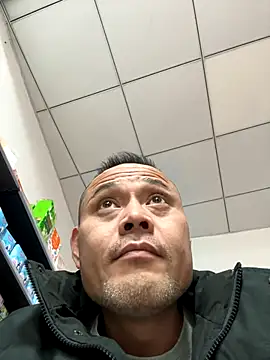 Snapshot of dajiba4718 chatting on 11/19/25, 01:44 dajiba4718 online show from 11/19/25, 01:44