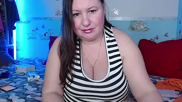 Dilfina online show from 11/12/25, 02:39