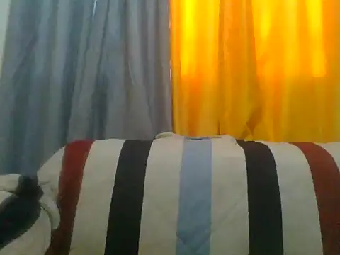 Snapshot of lolli961 chatting on 12/14/25, 01:05 lolli961 online show from 12/14/25, 01:05