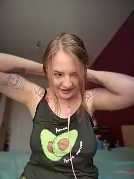 Snapshot of -Meowy- chatting on 10/06/25, 02:36 -Meowy- online show from 10/06/25, 02:36